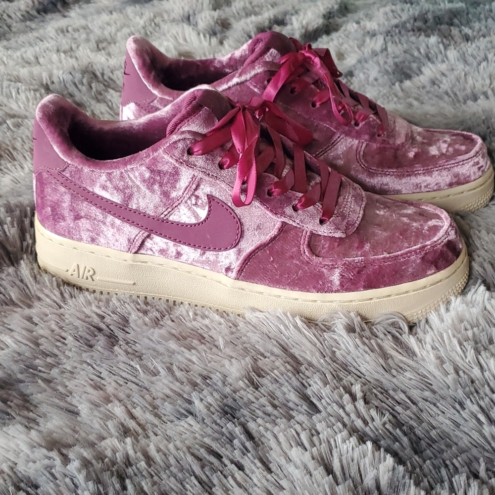 2017 Nike Air Force 1s LV8GS Tea Berry